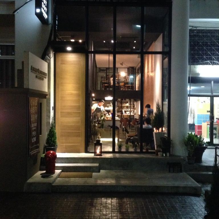Case Study Asoke Hotel Bangkok Exterior photo